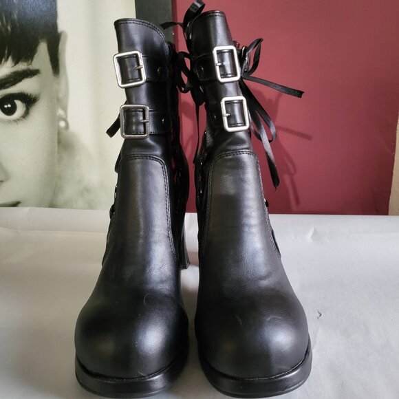 NWOT DEMONIA CRYPTO-51 RED CORSET LACE ANKLE BOOTS SZ 12 - Picture 3 of 10